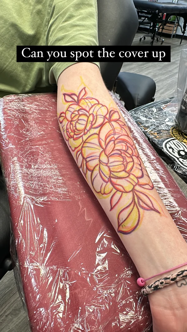 Cover-up stencil planning with floral lines by Castro